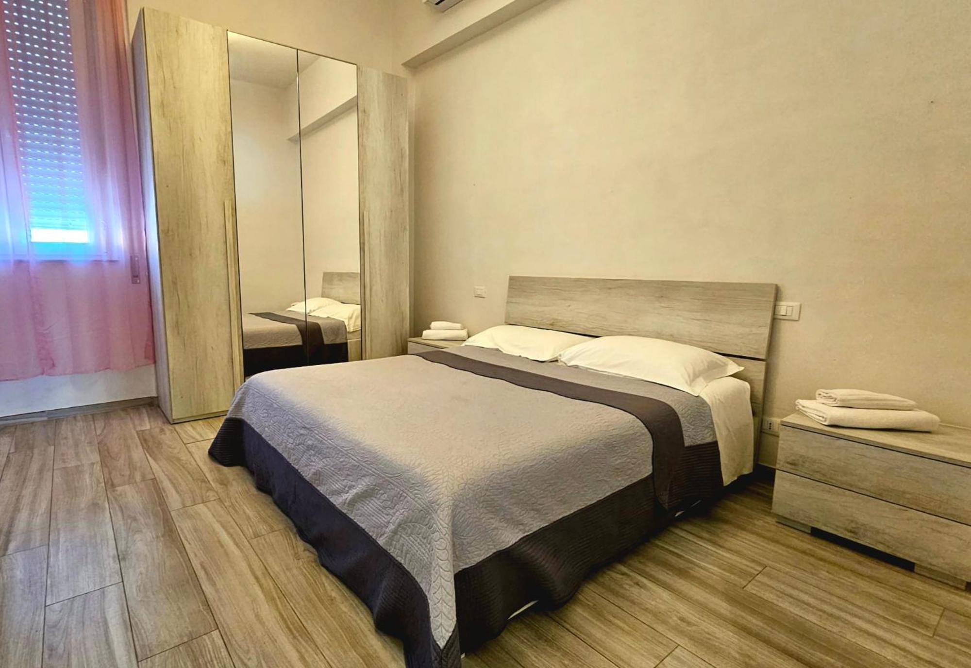 Acropolis Apartment Viareggio Bagian luar foto
